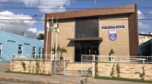 Homem é preso por matar companheira a facadas e ferir vizinho