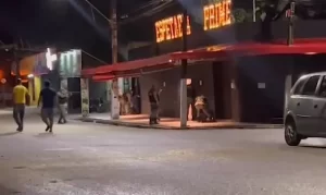 PM de Alagoas é preso em Garanhuns por ameaçar clientes e funcionários e disparar arma dentro de bar