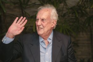 Jarbas anuncia aposentadoria da política; relembre momentos marcantes da carreira do ex-senador