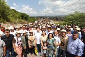 Em São Joaquim do Monte, governadora Raquel Lyra prestigia a 30ª edição da Romaria de Frei Damião