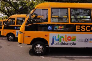 Raquel entrega 81 novos ônibus escolares aos municípios e distritos indígenas