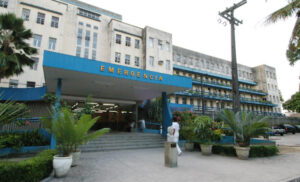 Quatro pessoas ficam feridas durante tiroteio em tentativa de assalto