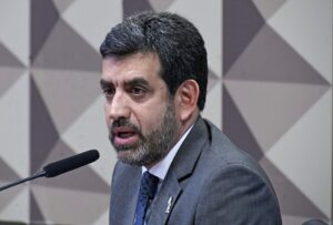 Presidente afirma que privatização não faz parte do vocabulário da Compesa