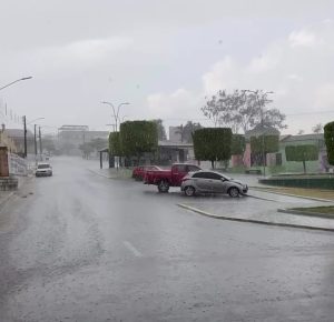Após dias de calor recorde, cidades do Agreste e Sertão de Pernambuco registram chuvas