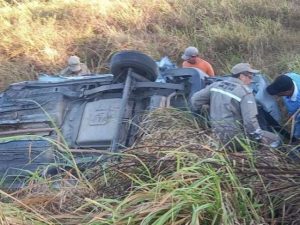 Mãe, filha e motorista de ambulância morrem em grave acidente