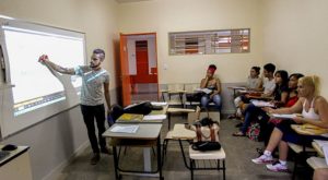 Câmara pode votar hoje (12) bolsa para jovem no ensino médio; saiba o valor