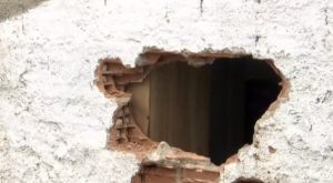 Criminosos furtam dezenas de armas de fogo, incluindo metralhadora, no interior de Pernambuco