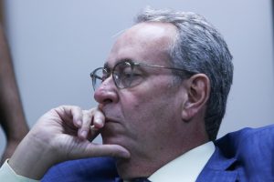 “Não tenho tido diálogo com ela”, diz Álvaro Porto sobre Raquel Lyra