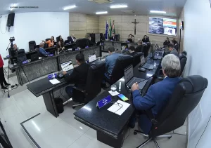 Vereadores de Caruaru apresentam projeto para aumentar salários para R$ 18,7 mil