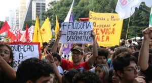 Votação do relatório do Novo Ensino Médio é adiada para 2024