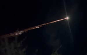 Fenômeno visto no céu de cidades do Nordeste é lixo espacial