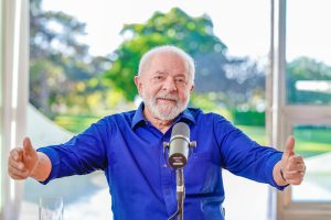 Lula abre as torneiras para os prefeitos