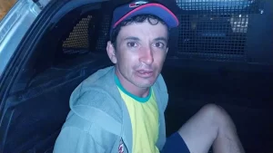 Homem acusado de homicídio foi preso quando ia comprar droga em Lajedo