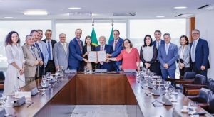 Lula sanciona ‘Pé de Meia’, programa de poupanças para estudantes do ensino médio