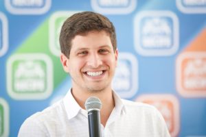 Em congresso do PSB no Recife, João Campos defende projeto para 2026 e diz ser vítima de “fake news”