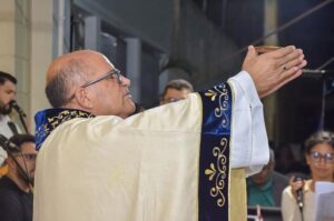 Público Lotou Praça no Encerramento da Festa de Nossa Senhora de Lourdes, em Calçado