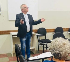 Antônio Xisto pede Exoneração e Perpétua Teles assumirá Gerência Regional de Educação