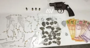 Polícia Captura Indivíduos em Flagrante por Tráfico de Drogas, em Calçado