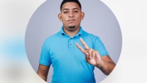 Crime político? Candidato a vereador é assassinado com oito tiros em frente à sua casa