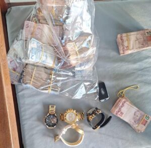 Tráfico, falsidade e lavagem de dinheiro: Polícia cumpre mandados e bloqueia mais de R$ 100 milhões de quadrilha