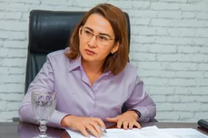 Débora Almeida pode ser convocada por Raquel Lyra para assumir Secretaria de Educação do estado