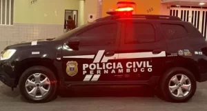 Adolescente de 16 anos é apreendido após matar homem asfixiado e esconder corpo no quintal de casa, em Carnaíba