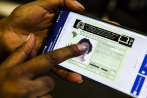 Lula sanciona lei que cria CNH gratuita para população de baixa renda