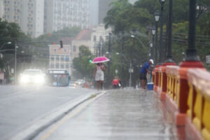 Apac emite alerta para chuvas moderadas a fortes para quatro regiões de Pernambuco
