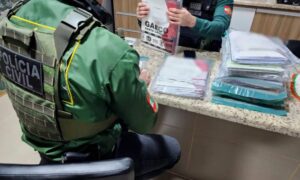 Seis advogados são presos por suspeita de lesar mais de mil idosos