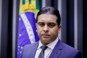 Deputado Fernando Rodolfo apresenta Projeto que Proíbe Área VIP na frente do Palco em Eventos Públicos
