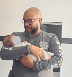 Policiais civis resgatam bebê abandonada, desnutrida e coberta de moscas durante operação em Lajedo