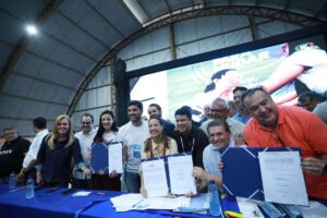 Raquel Lyra reúne grupos rivais em um mesmo palanque no Sertão