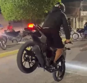 A Magia da Noite de Natal em Calçado: Vandalismo e Perturbação do Sossego