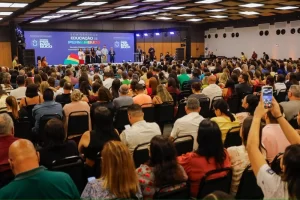 Seminário de Educação de Pernambuco: Discitiu a ampliação das escolas de tempo integral e metas de alfabetização