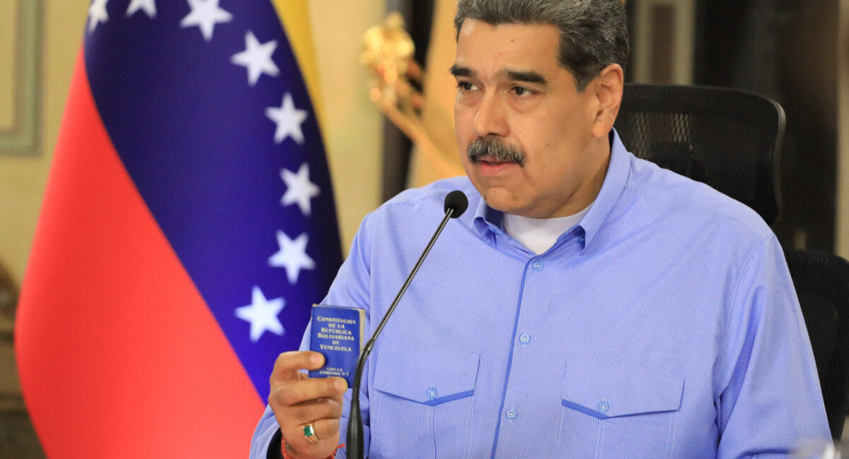 Pesquisa revela que 62% das menções nas redes no Brasil apoiam prisão de Maduro