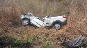 Dois jovens morrem em grave acidente na PE-177, em São João