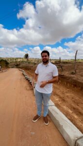 Prefeito Zé Elias inicia obra de pavimentação na Ladeira da Fuzaca