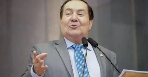 Câmara de Garanhuns aprova contas de Izaías Régis por unanimidade