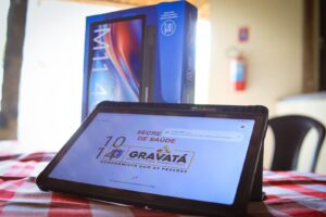 Prefeitura de Gravatá Fortalece Ações de Saúde com Entrega de 170 Tablets para Agentes de Saúde