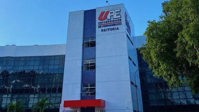 Seleção pública da UPE oferece 387 vagas para diversos profissionais