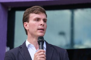 Miguel Coelho aceita convite de Raquel Lyra para ser candidato a Senador