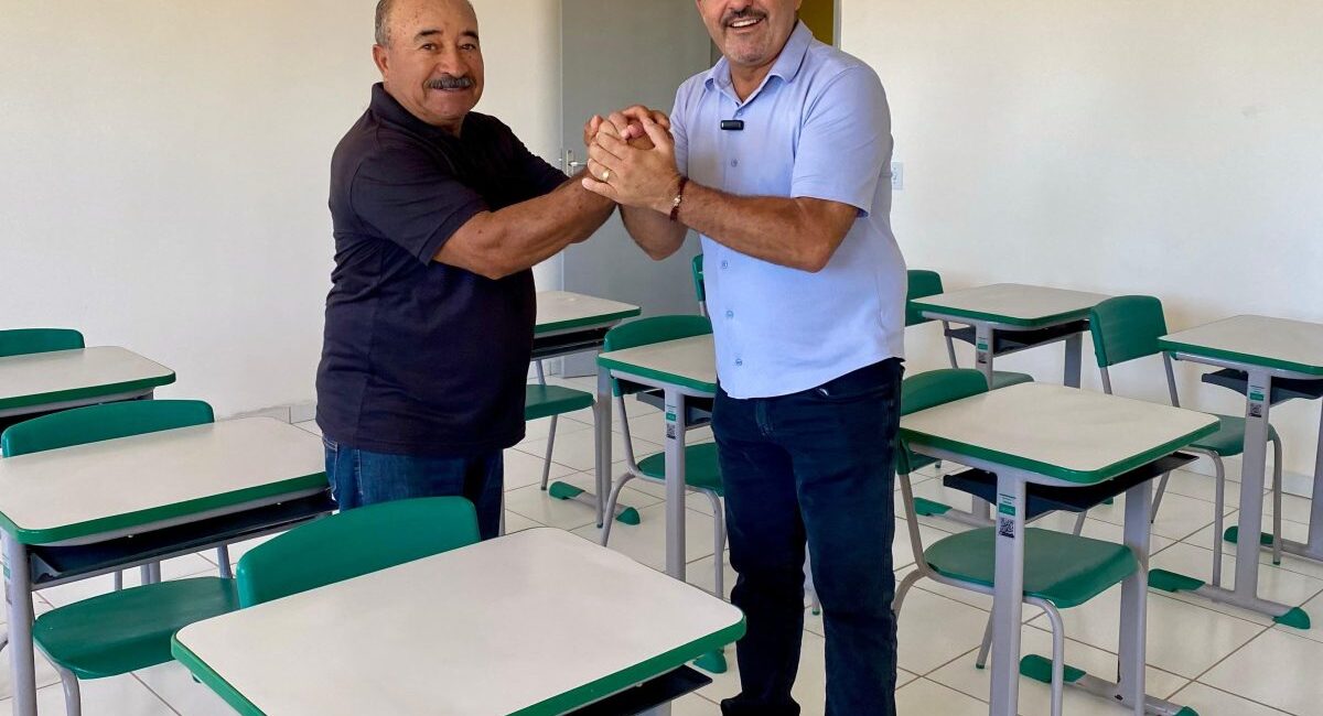 Prefeito de Capoeiras, Nêgo do Mercado, cria Bolsa de R$ 150 para Estudantes da EJA e prevê Incentivo Extra de R$ 500 no Fim do Ano