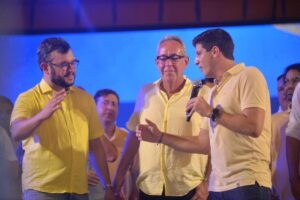 Lançamento das pré-candidaturas de Àlvaro e Gabriel é marcado por críticas à governadora Raquel Lyra