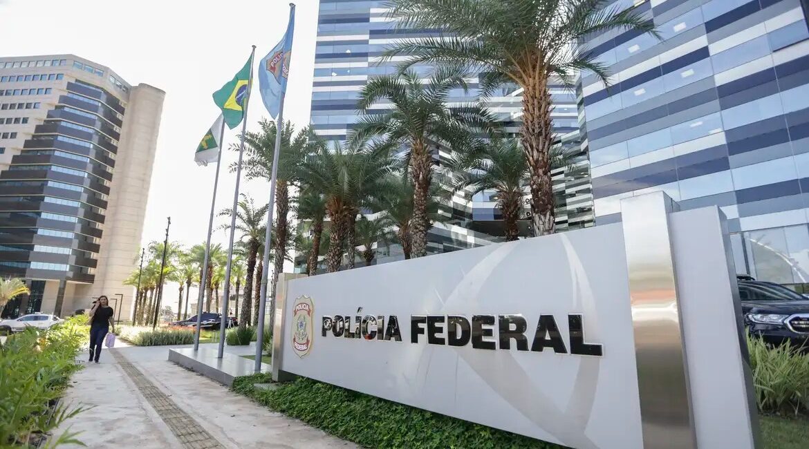 Operação contra fraudes no INSS cumpre mandados em Pernambuco e outros estados
